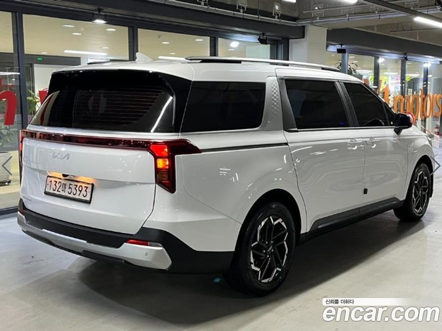 Kia Carnival 9-Seater Prestige, 2025