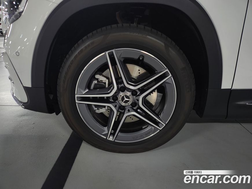 Mercedes-Benz GLB-Class GLB250 4MATIC, 2025