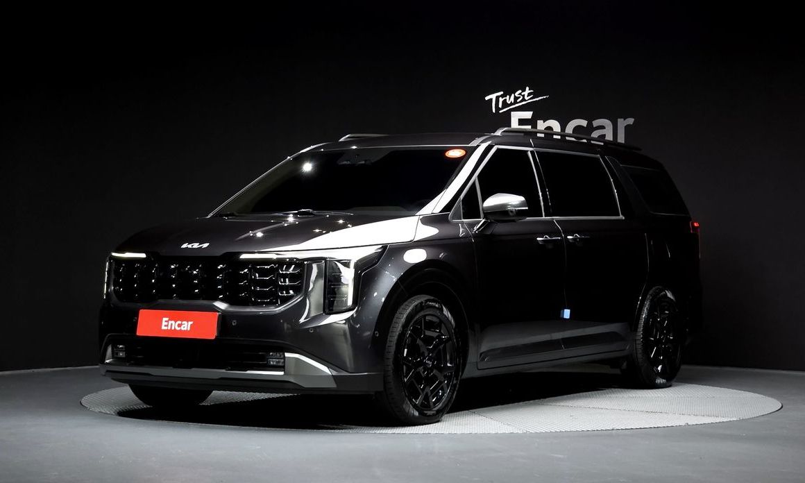 Kia Carnival 9-Seater Gravity, 2025