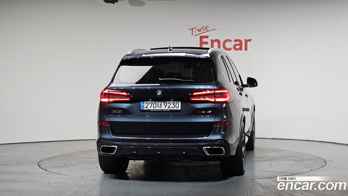 BMW X5 xDrive 40i M Sport, 2022