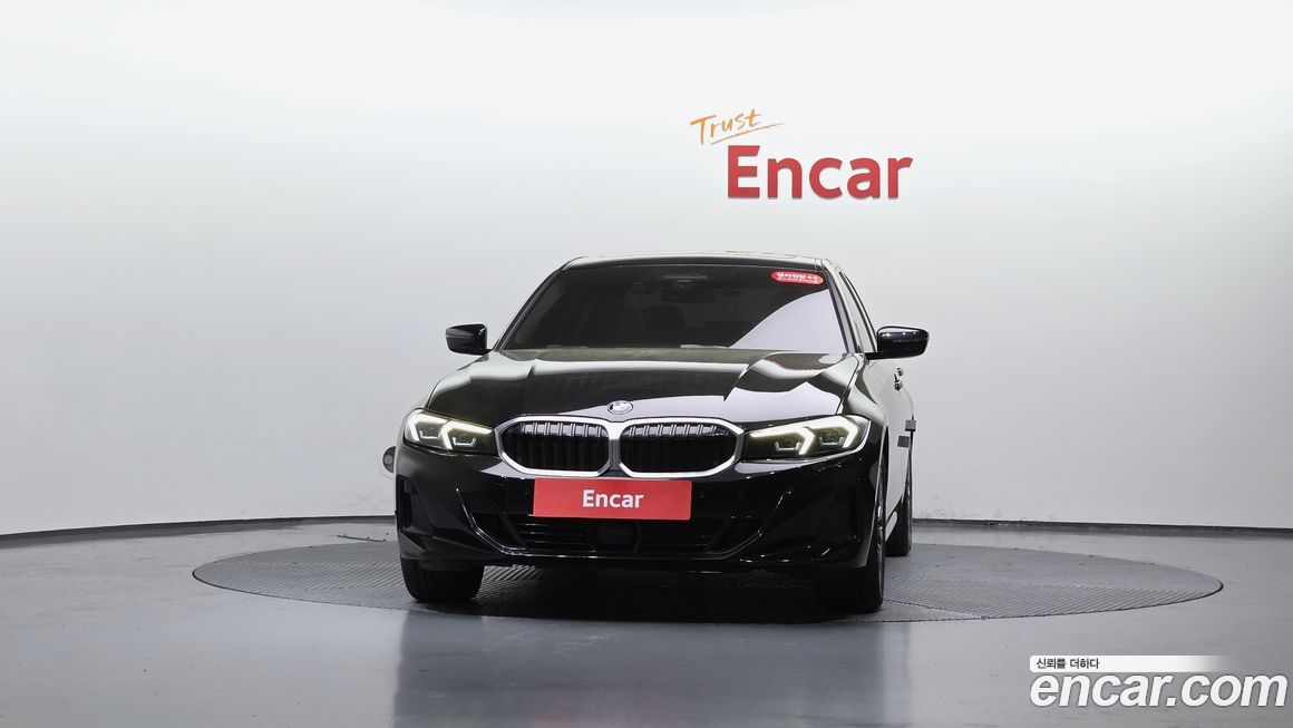 BMW 3-Series 320i, 2023