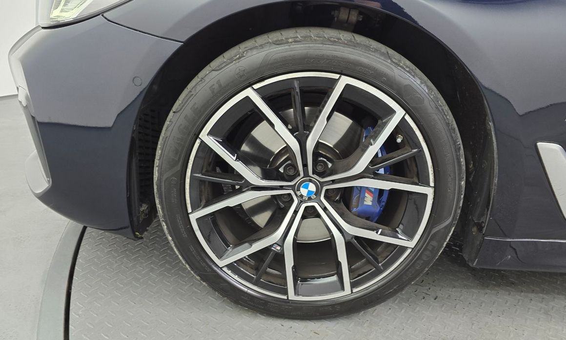 BMW 5-Series 530i M Sport Package, 2022