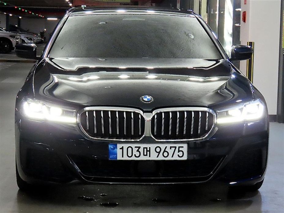 BMW 5-Series 520i M Sport, 2022