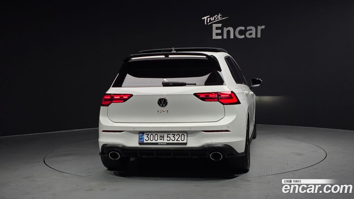 Volkswagen Golf 2.0 GTI, 2024