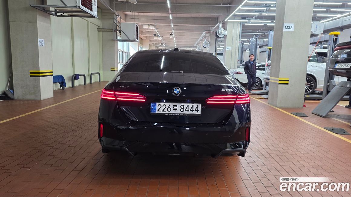 BMW 5-Series 530i xDrive M Sport, 2024