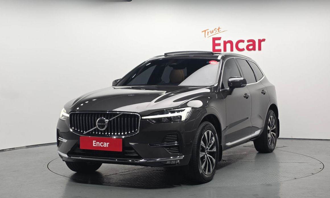 Volvo XC60 B5 Ultra Bright, 2025