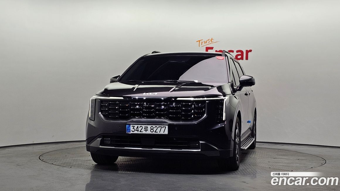 Kia Carnival 9-Seater Gravity, 2024