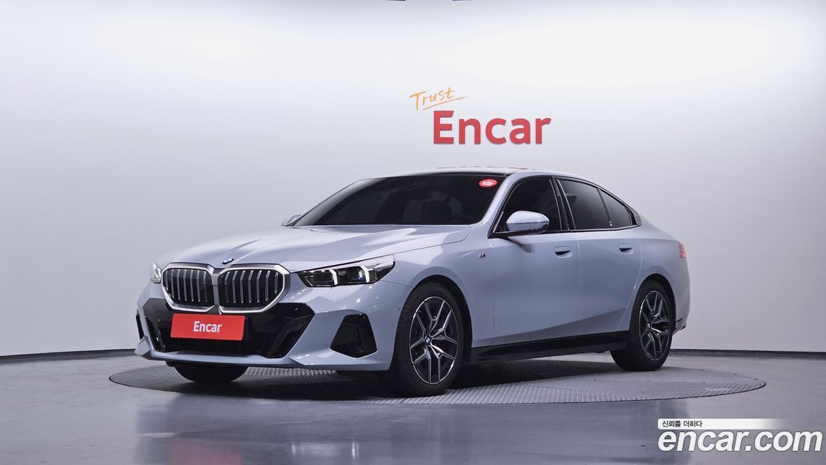 BMW 5-Series 520i M Sport, 2025