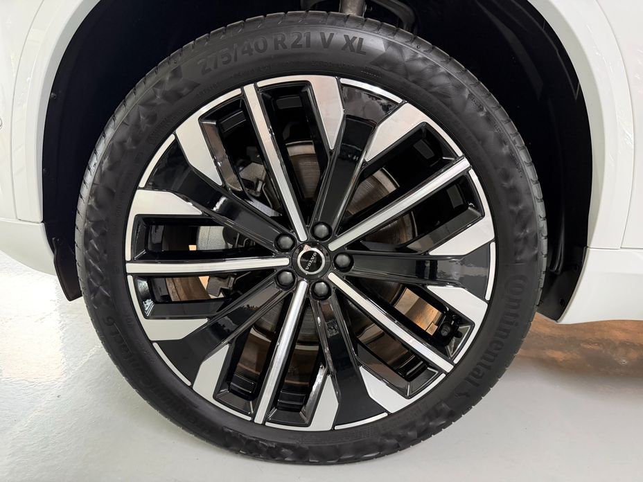Volvo XC90 B6 Ultra Bright, 2025