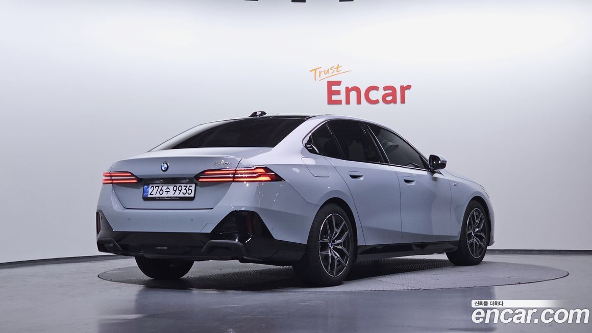 BMW 5-Series 520i M Sport, 2025