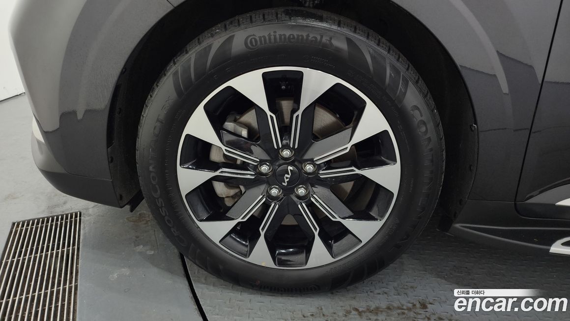 Kia Carnival 9-Seater Signature, 2023