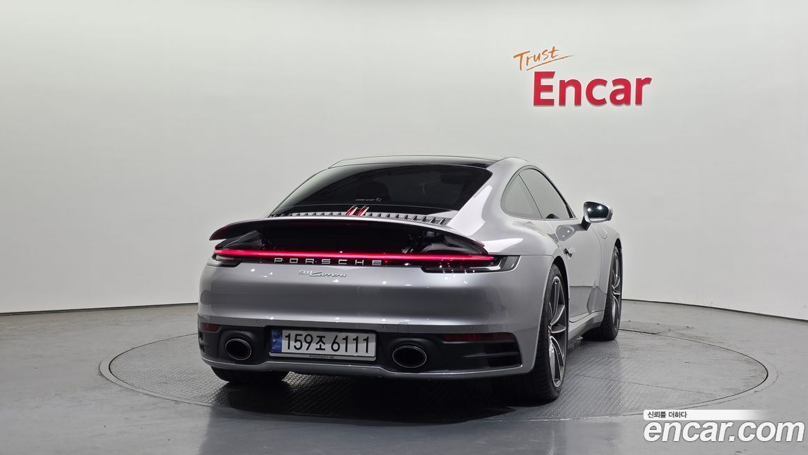 Porsche 911 Carrera, 2024