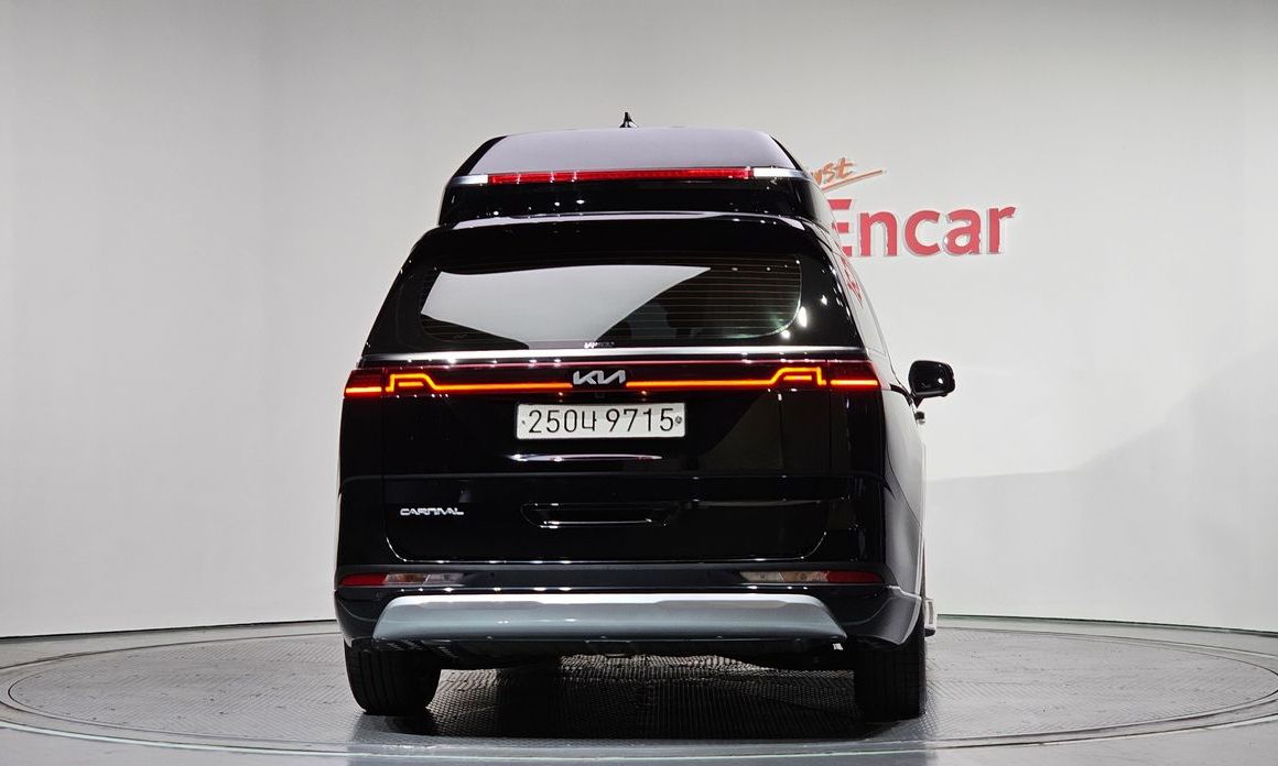 Kia Carnival 7-Seater Hi-Limousine, 2023
