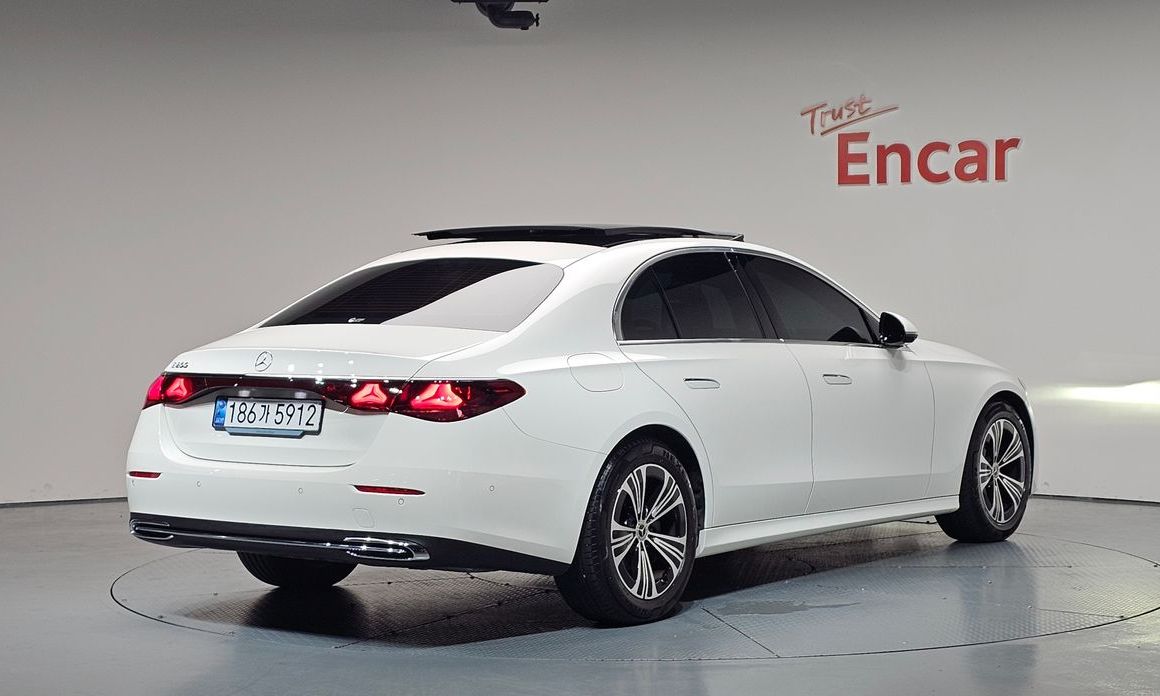 Mercedes-Benz E-Class E200 Avantgarde, 2024