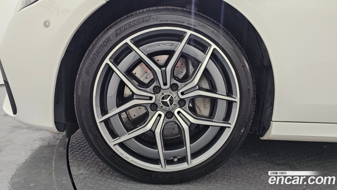 Mercedes-Benz E-Class E220d 4MATIC AMG Line, 2022