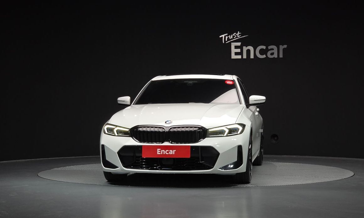 BMW 3-Series 320i M Sport, 2023