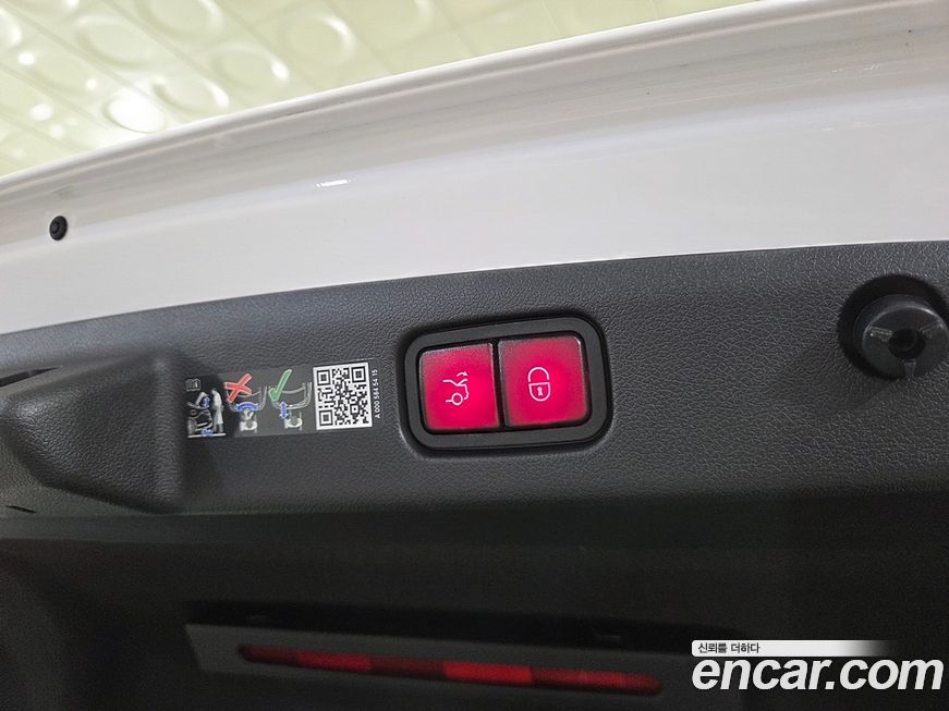 Mercedes-Benz E-Class E300 4MATIC Exclusive, 2025