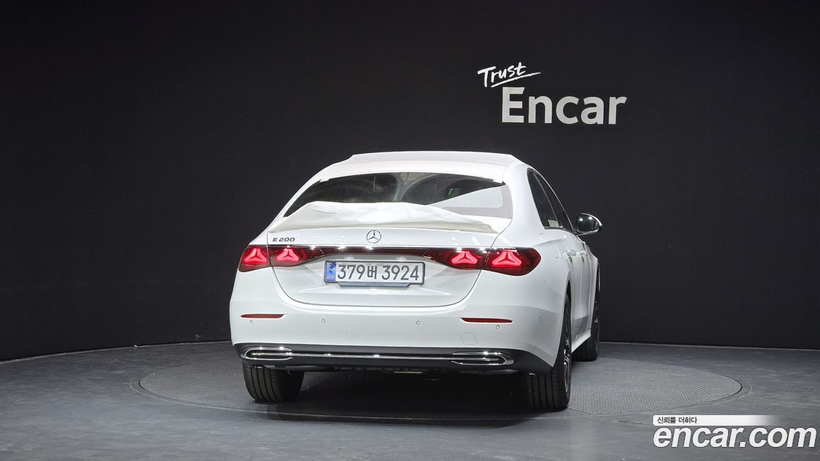 Mercedes-Benz E-Class E200 Avantgarde, 2026