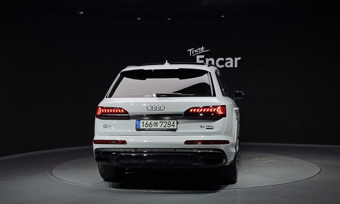 Audi Q7 55 TFSI Quattro Premium, 2022