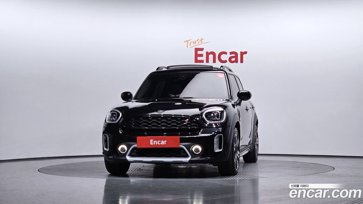 Mini Countryman ALL4 Classic Launch Pack, 2023