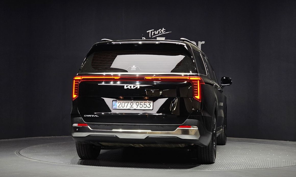 Kia Carnival 9-Seater Noblesse, 2024
