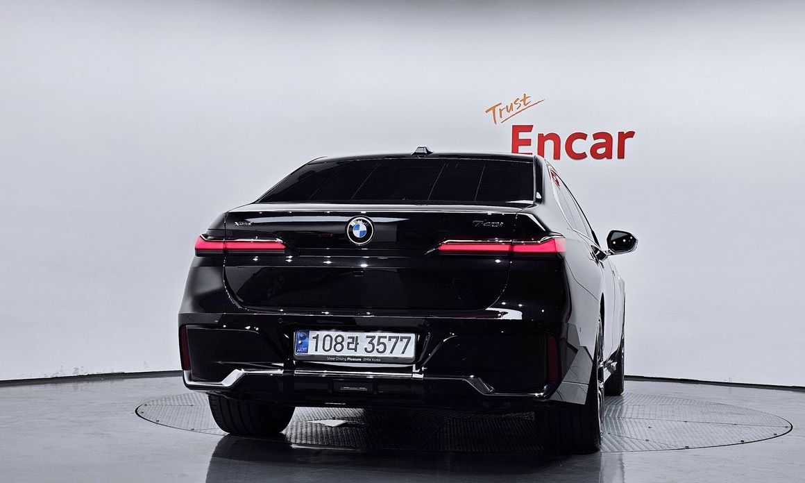 BMW 7-Series 740i xDrive M Sport, 2025