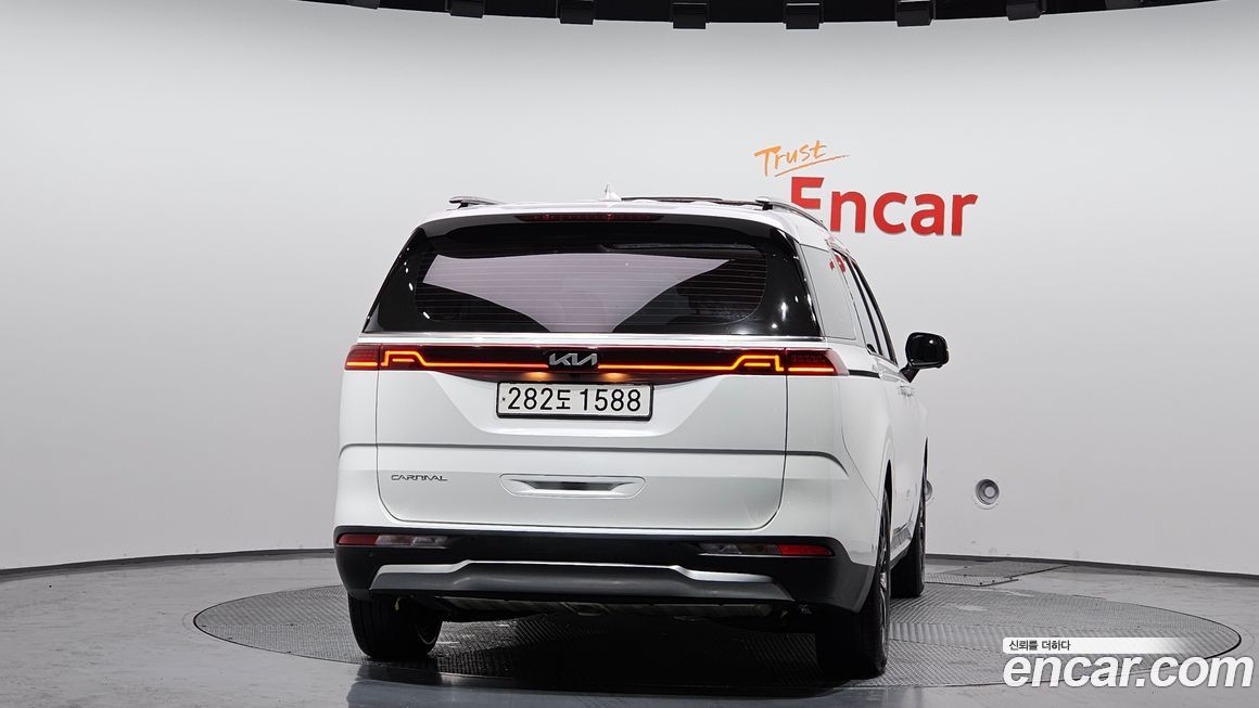 Kia Carnival 9-Seater Signature, 2023