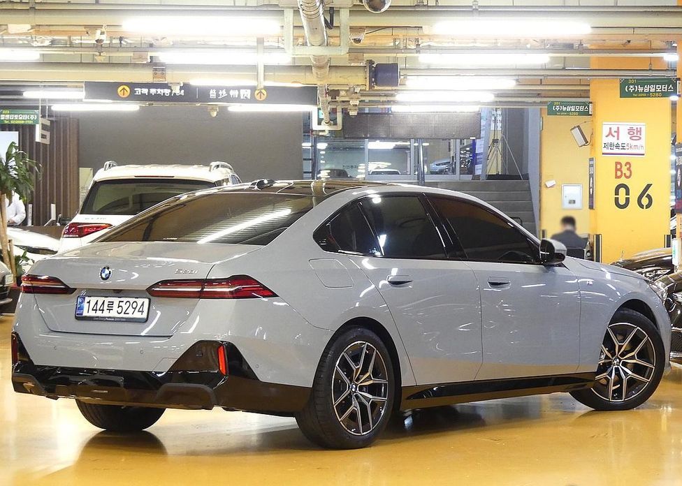 BMW 5-Series 520i M Sport, 2024