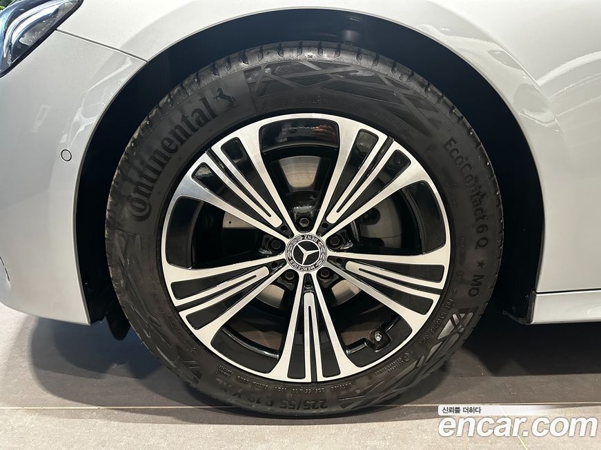 Mercedes-Benz E-Class E200 Avantgarde, 2025