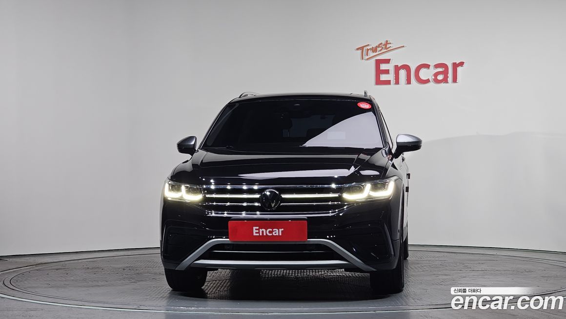 Volkswagen Tiguan 2.0 TSI Prestige, 2024