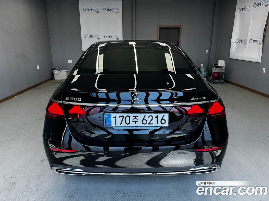Mercedes-Benz E-Class E300 4MATIC Exclusive, 2024