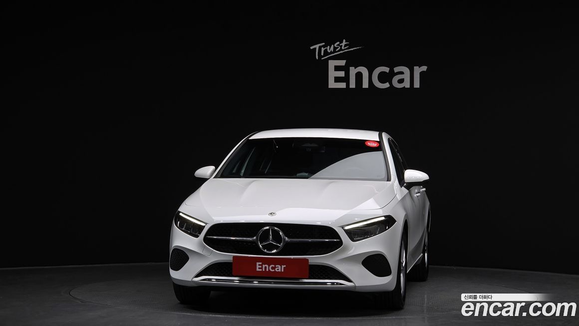 Mercedes-Benz A-Class A220 Hatchback, 2025