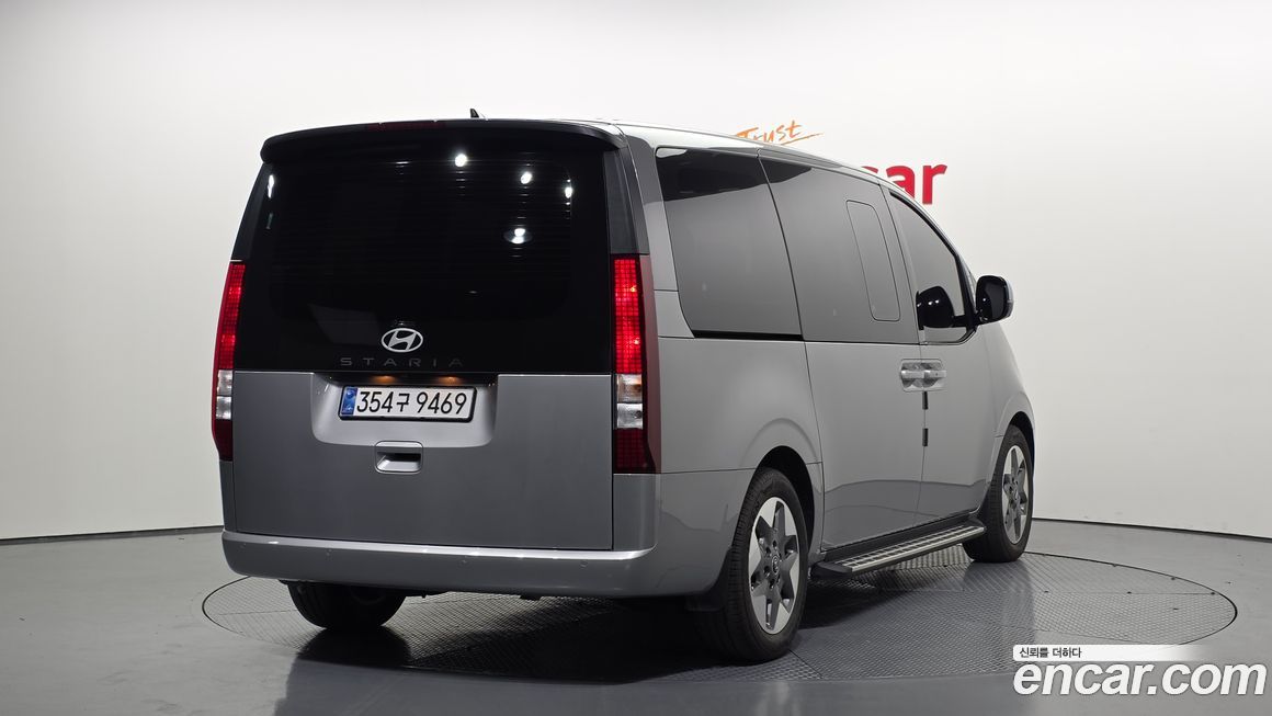 Hyundai Staria Tourer 9-Seater, 2025
