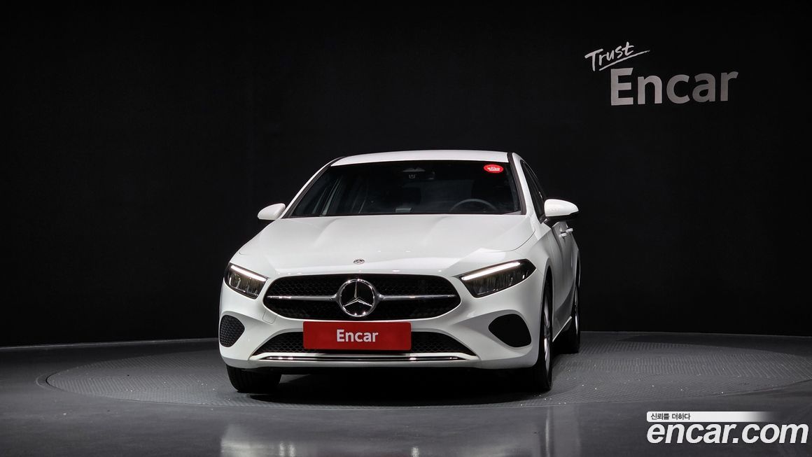 Mercedes-Benz A-Class A220 Hatchback, 2025