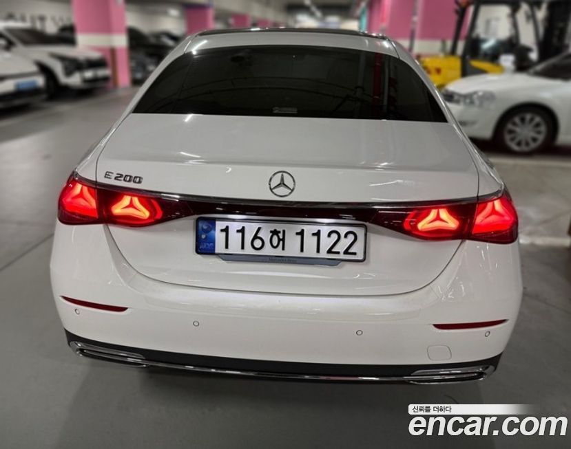 Mercedes-Benz E-Class E200 Avantgarde, 2024