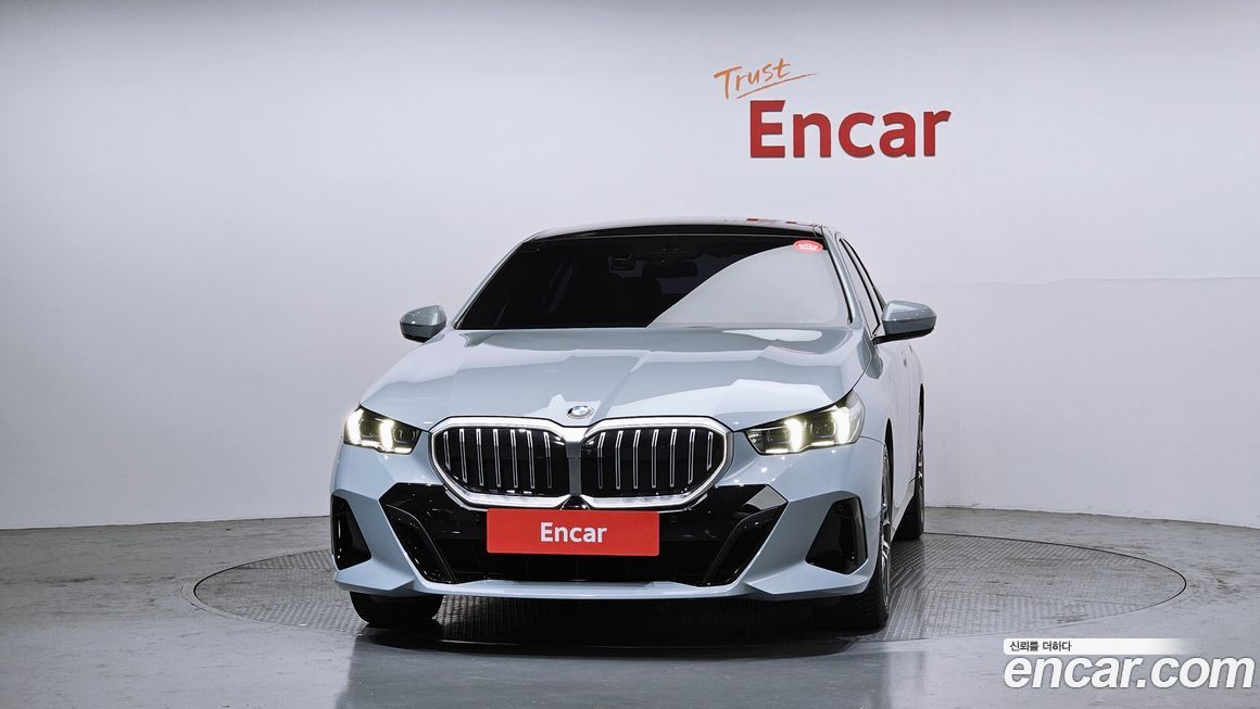 BMW 5-Series 520i M Sport, 2025