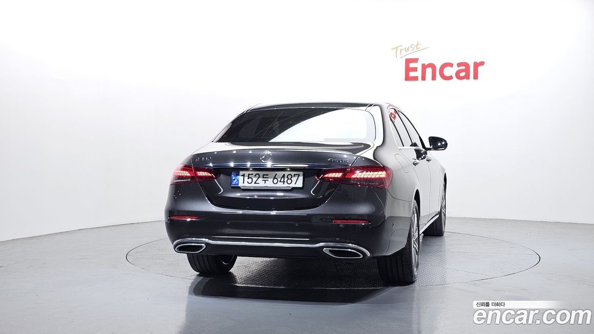 Mercedes-Benz E-Class E350 4MATIC Exclusive, 2023