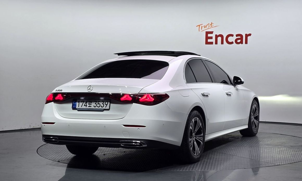 Mercedes-Benz E-Class E200 Avantgarde, 2024