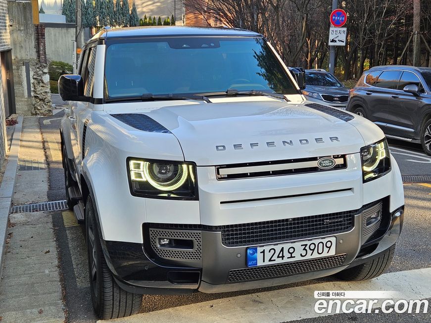 Land Rover Defender 110 P300 X-Dynamic SE, 2023