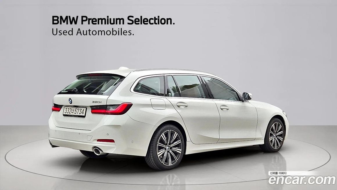 BMW 3-Series 320i Touring, 2025