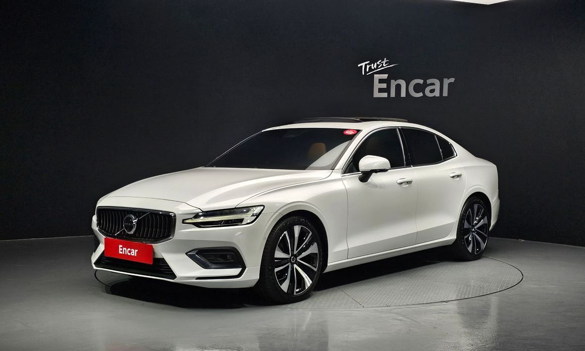 Volvo S60 B5 Ultimate Bright, 2024