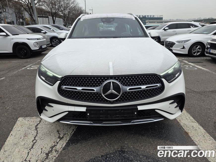 Mercedes-Benz GLC-Class GLC300 4MATIC AMG Line, 2026