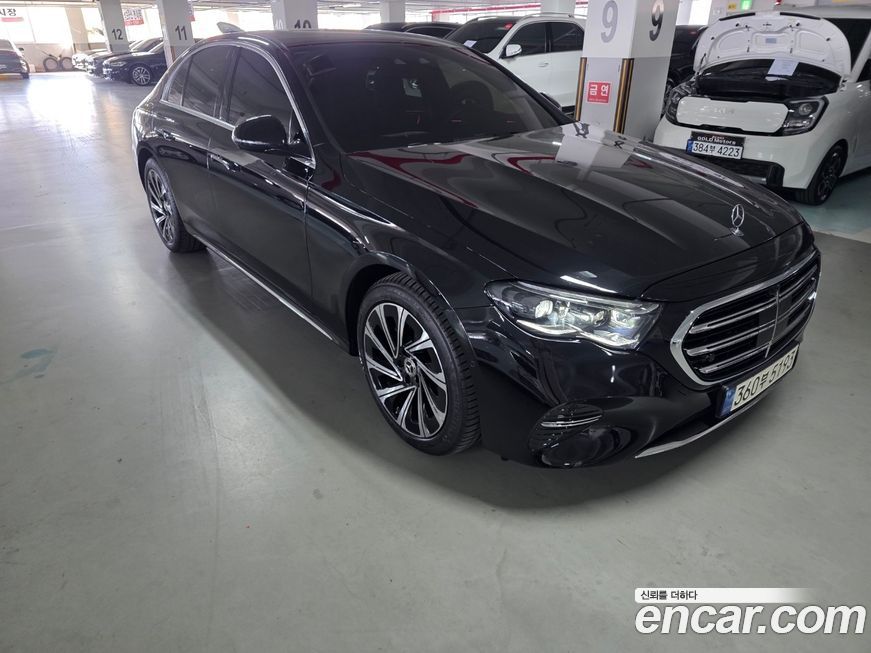Mercedes-Benz E-Class E300 4MATIC Exclusive, 2024