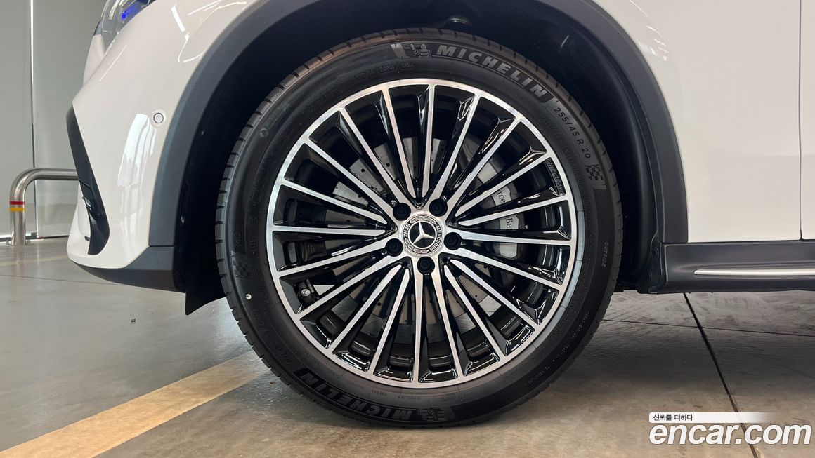 Mercedes-Benz GLC-Class GLC300 4MATIC AMG Line, 2025