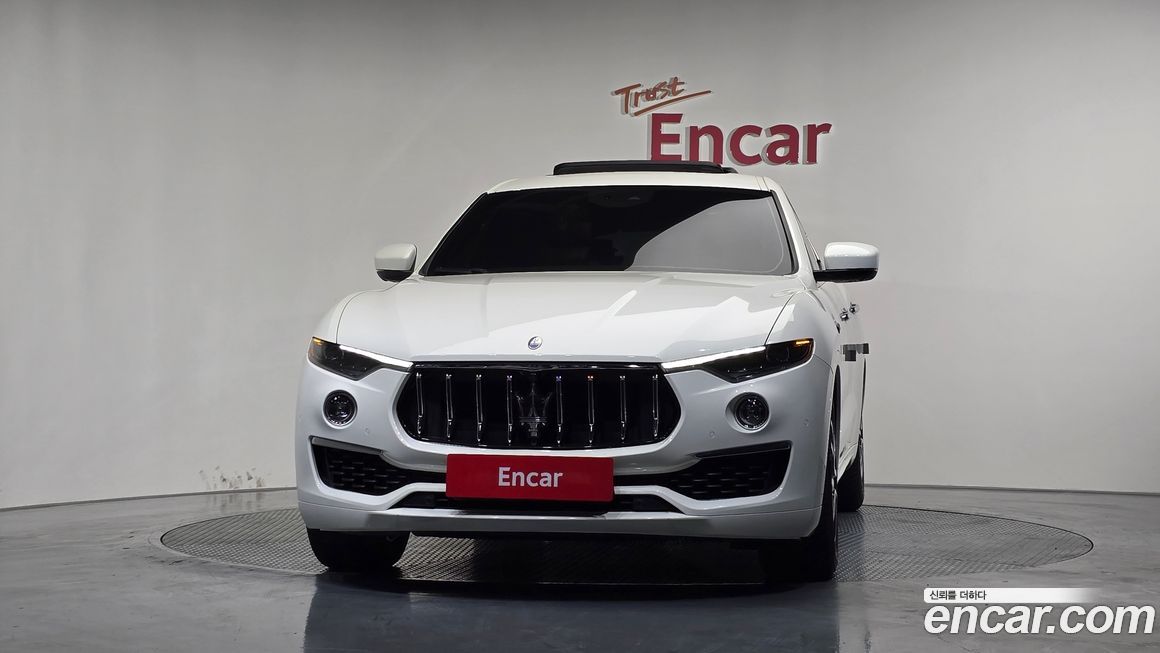 Maserati Levante 3.0 AWD GranLusso, 2021