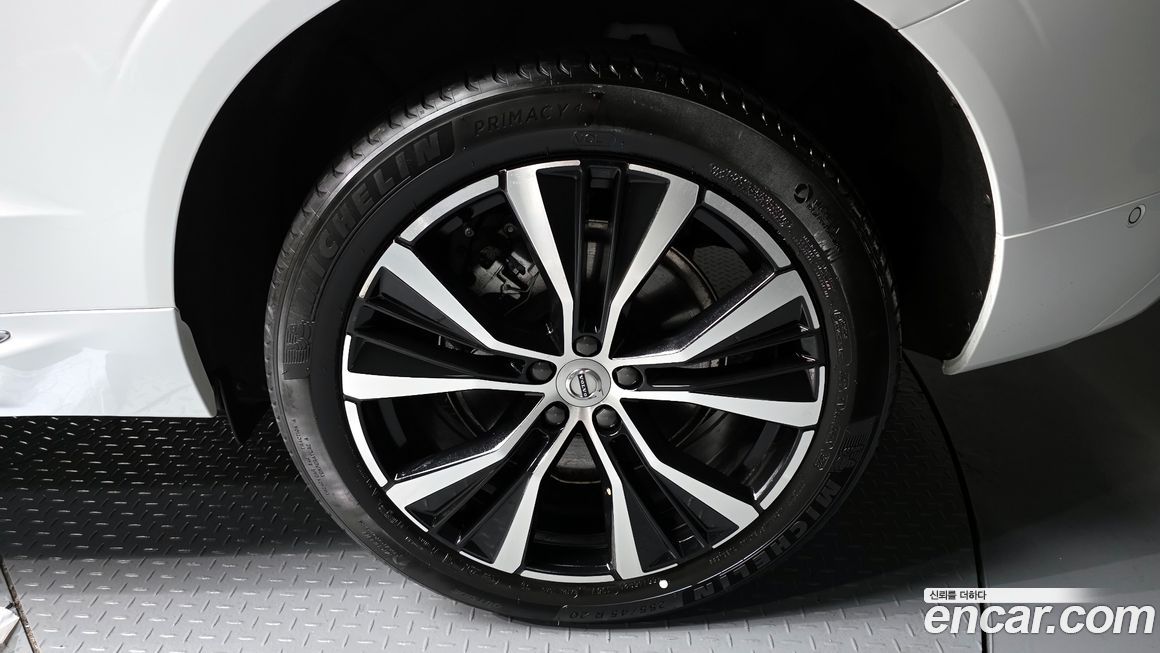 Volvo XC60 B6 Ultimate Bright, 2024