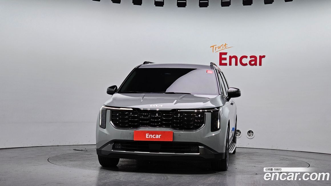 Kia Carnival 9-Seater Gravity, 2024