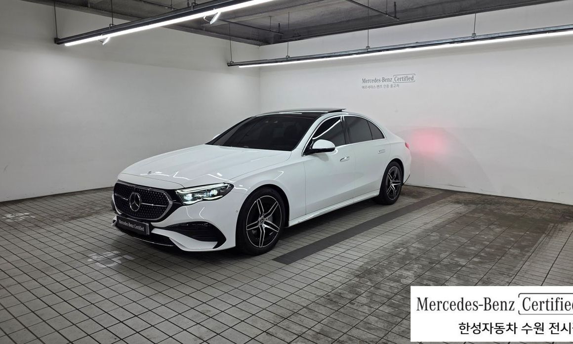 Mercedes-Benz E-Class E300 4MATIC AMG Line, 2025