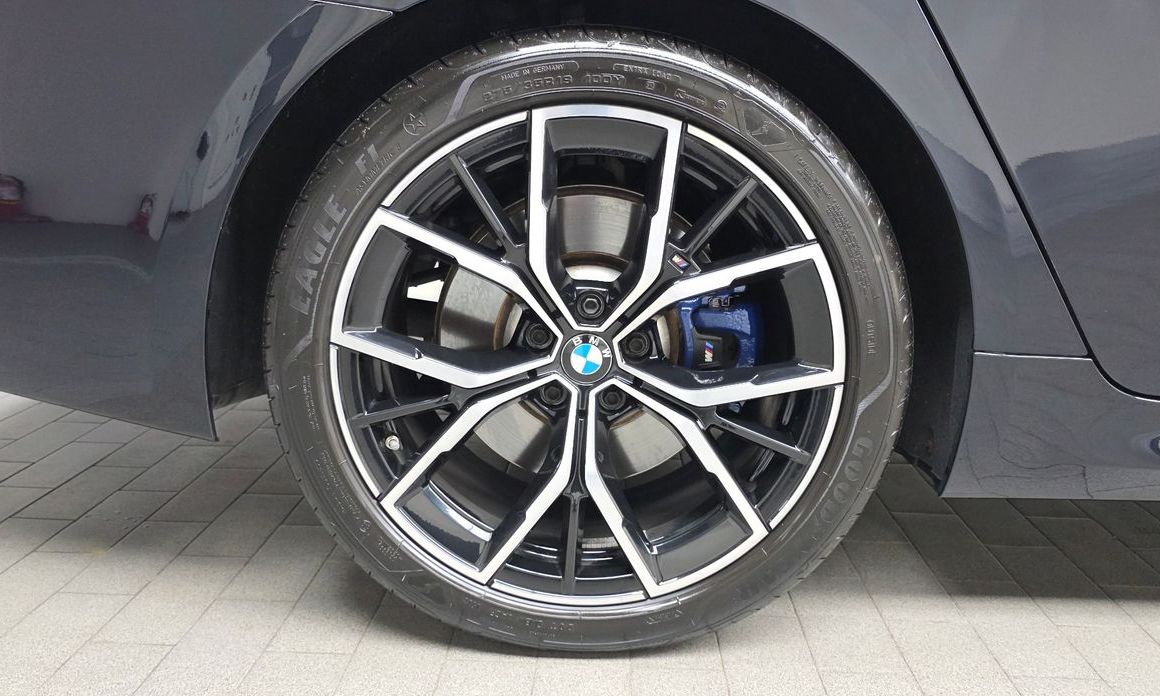 BMW 5-Series 530i xDrive M Sport Package, 2022