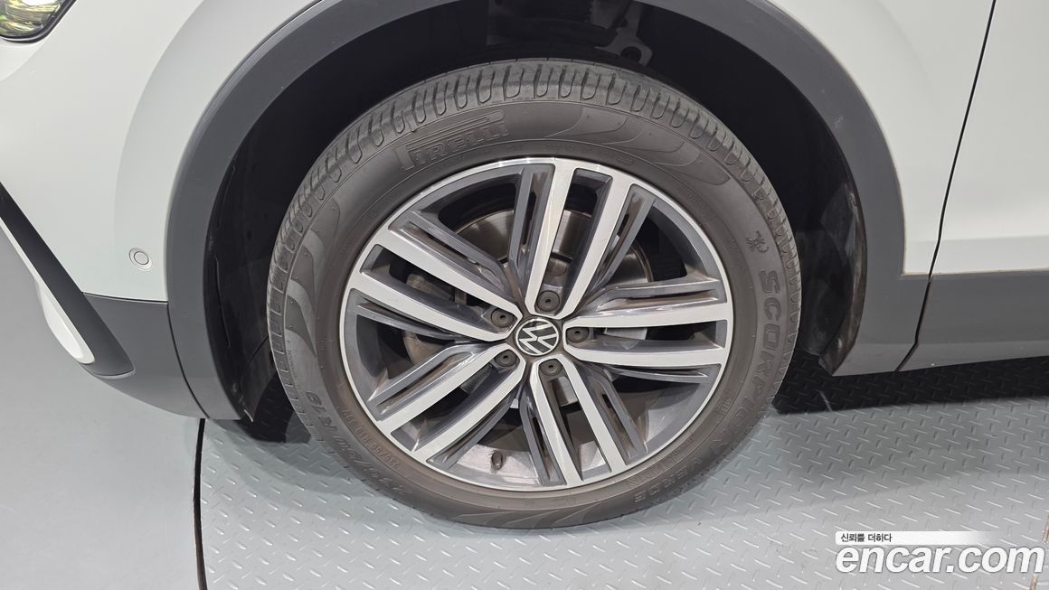 Volkswagen Tiguan 2.0 TSI Prestige, 2023